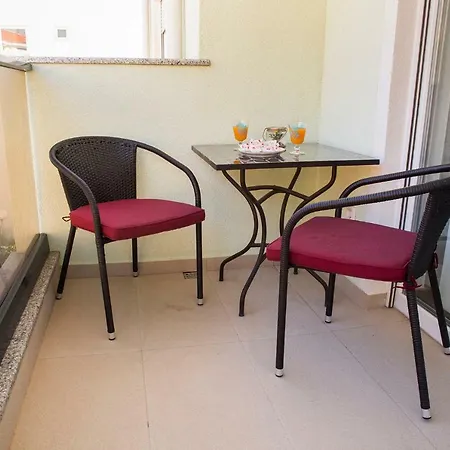 Tina Apartment Split