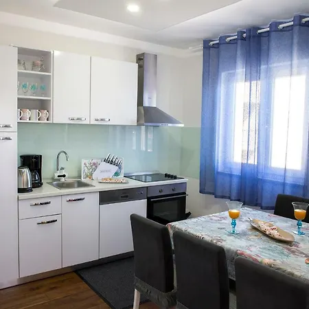 Apartment Tina *