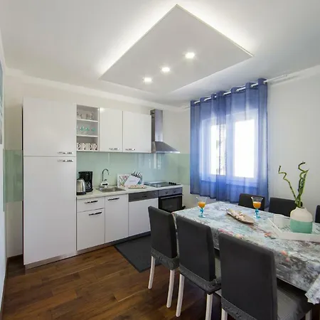 Apartment Tina